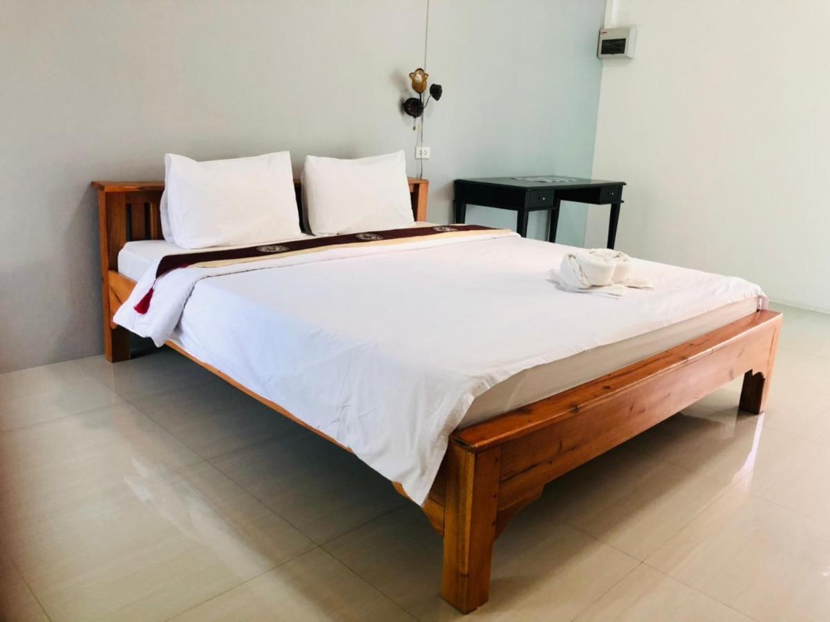 Baanlugchange Hotel Chanthaburi Extérieur photo