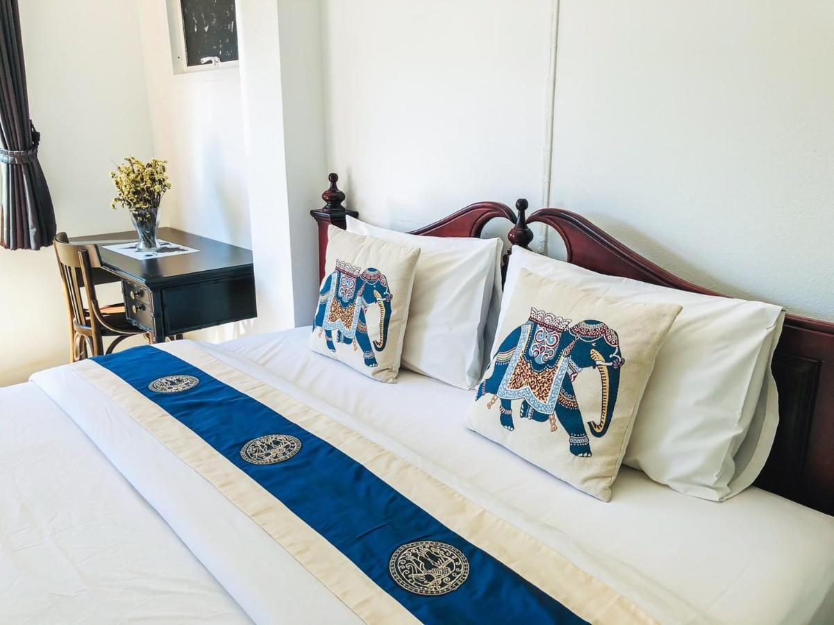 Baanlugchange Hotel Chanthaburi Extérieur photo