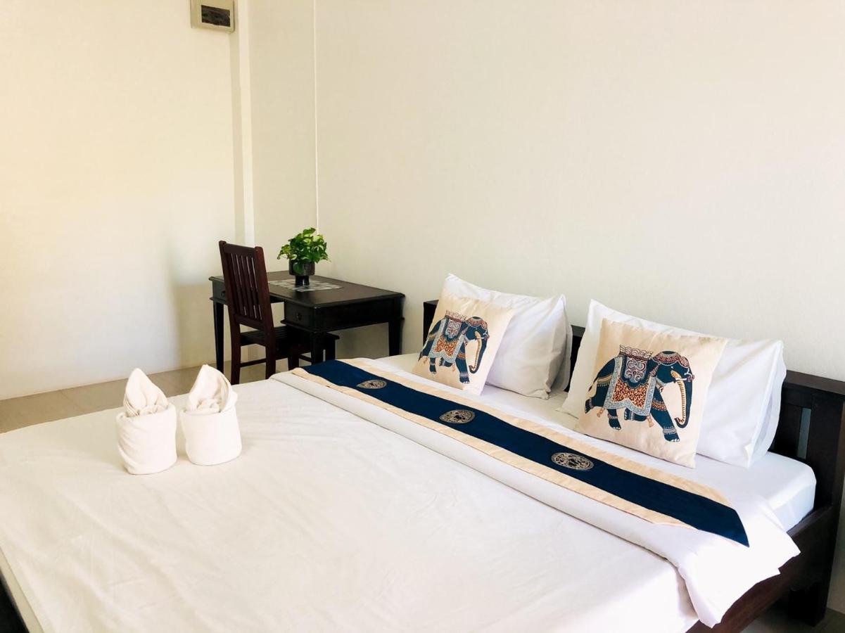 Baanlugchange Hotel Chanthaburi Extérieur photo