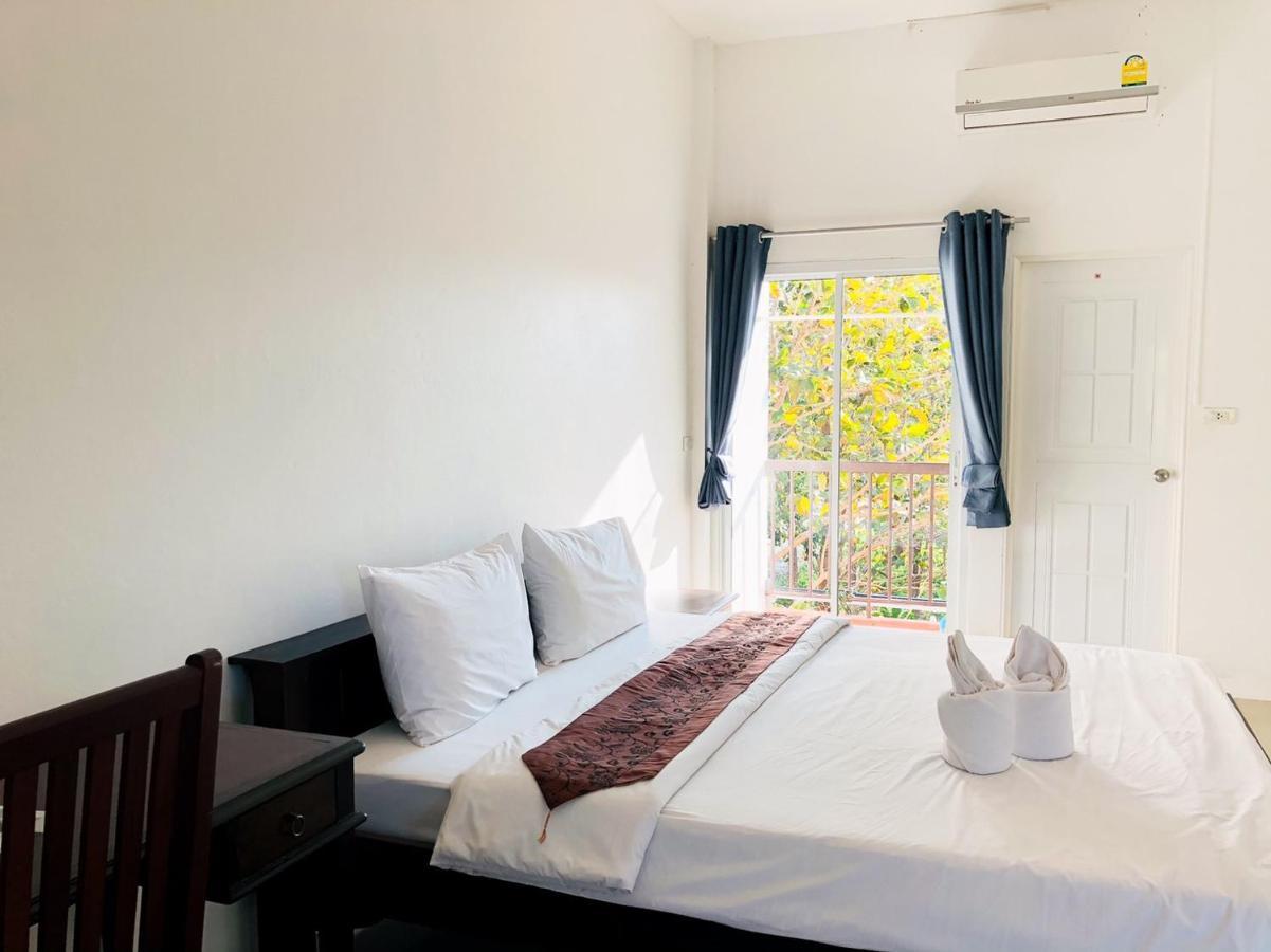 Baanlugchange Hotel Chanthaburi Extérieur photo