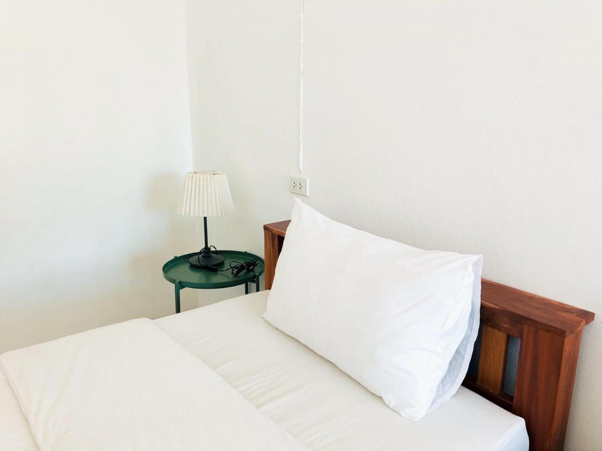 Baanlugchange Hotel Chanthaburi Extérieur photo