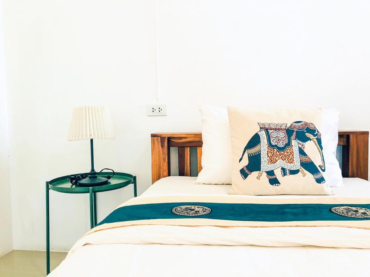 Baanlugchange Hotel Chanthaburi Extérieur photo