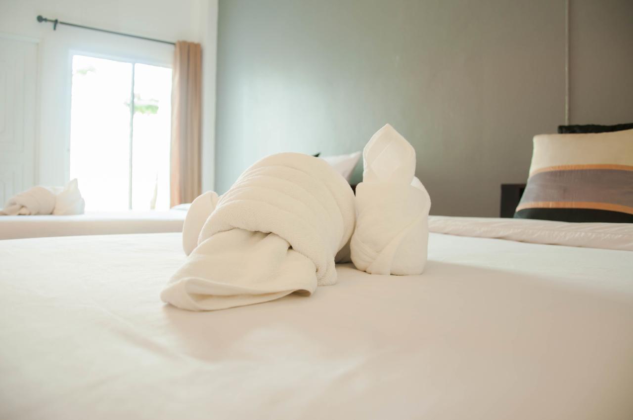 Baanlugchange Hotel Chanthaburi Extérieur photo