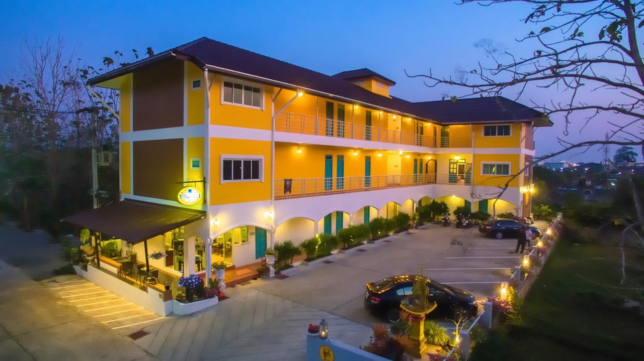 Baanlugchange Hotel Chanthaburi Extérieur photo